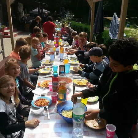Camping Mietwohnwagen *